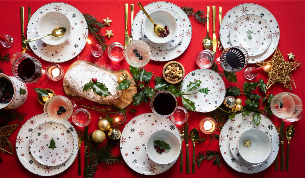 Cookinglife Serviesset - Kerstservies - Porselein - Rood 18-delig / 6 personen - 6 dinerborden, 6 ontbijtborden & 6 kommen