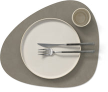 LIND DNA Placemats Nupo - Leer - Flint Grey - Curved - Afwasbaar - 44 x 37 cm - 2 Stuks