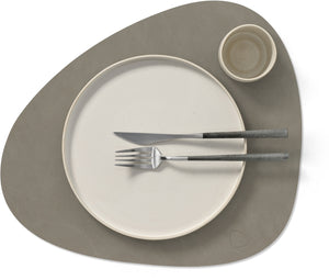 LIND DNA Placemats Nupo - Leer - Flint Grey - Curved - Afwasbaar - 44 x 37 cm - 2 Stuks