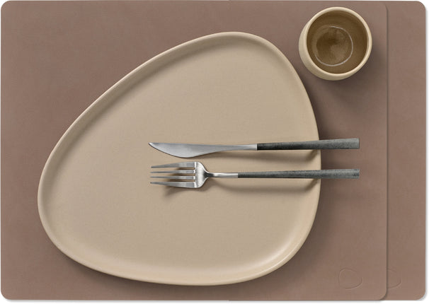 LIND DNA Placemats Nupo - Leer - Truffle - Afwasbaar - 45 x 35 cm - 2 Stuks