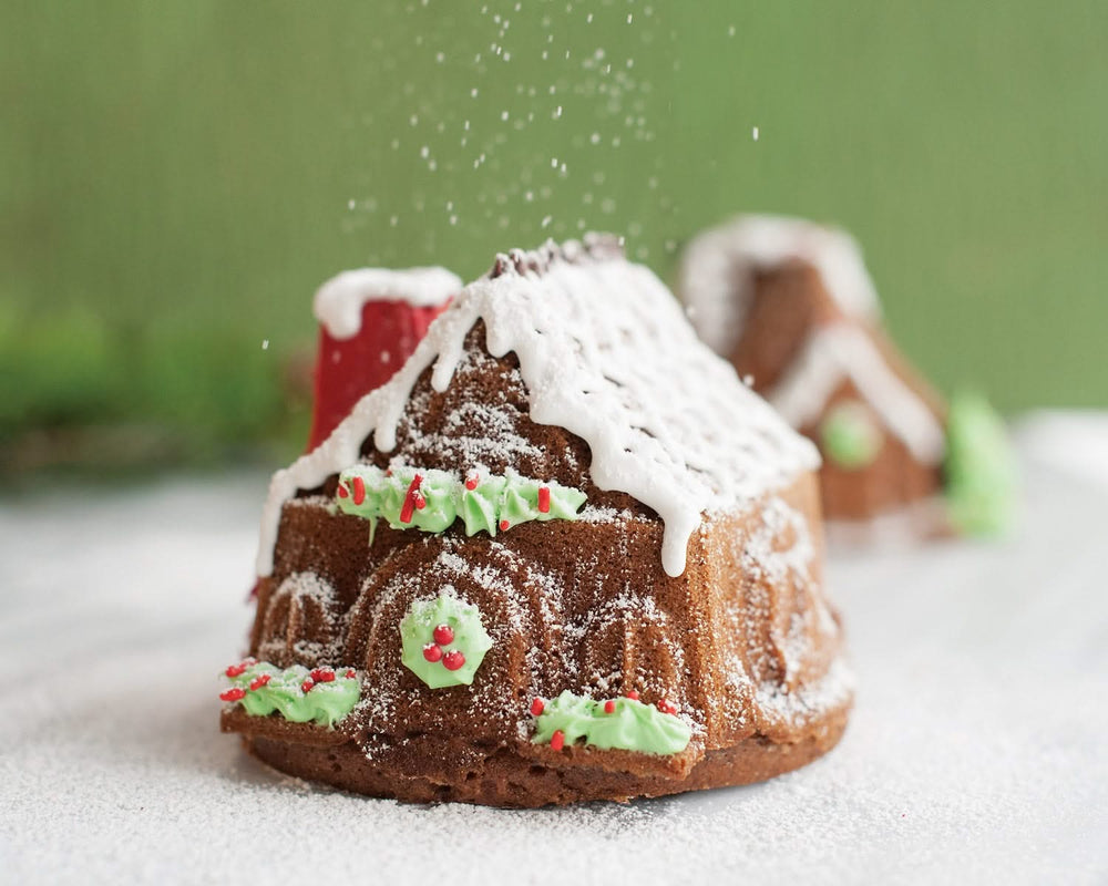 Nordic Ware Cakevorm Gingerbread House Duet Zilver - Gietaluminium - 32 x 17 cm