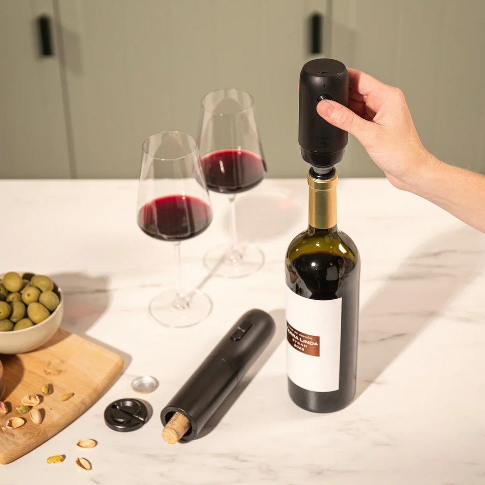 Vacu Vin Elektrische Wine Saver Vacuümpomp + 2 Doppen