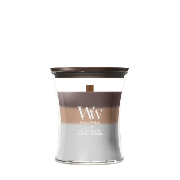 WoodWick Geurkaars Medium Trilogy Radiant Cashmere - 11 cm / ø 10 cm - Geurkaars in Glas - Houten Lont