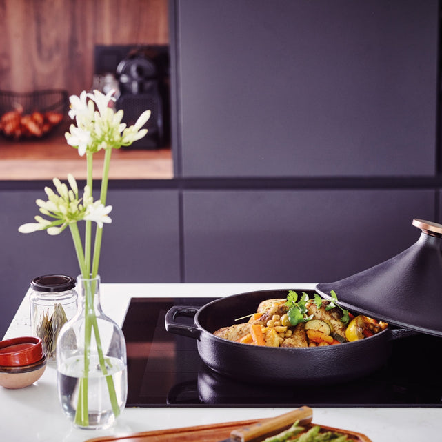 Welke stand en welke kookzone kies je voor een tajine op inductie?