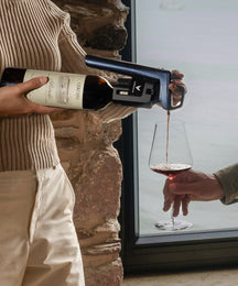 Coravin Wijnsysteem Timeless Six+ - Ocean Blue - Limited Edition - sfeerbeeld 3