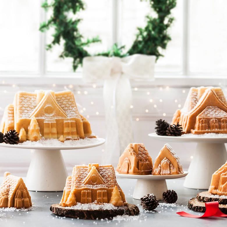 Nordic Ware Cakevorm Gingerbread House Duet Zilver - Gietaluminium - 32 x 17 cm