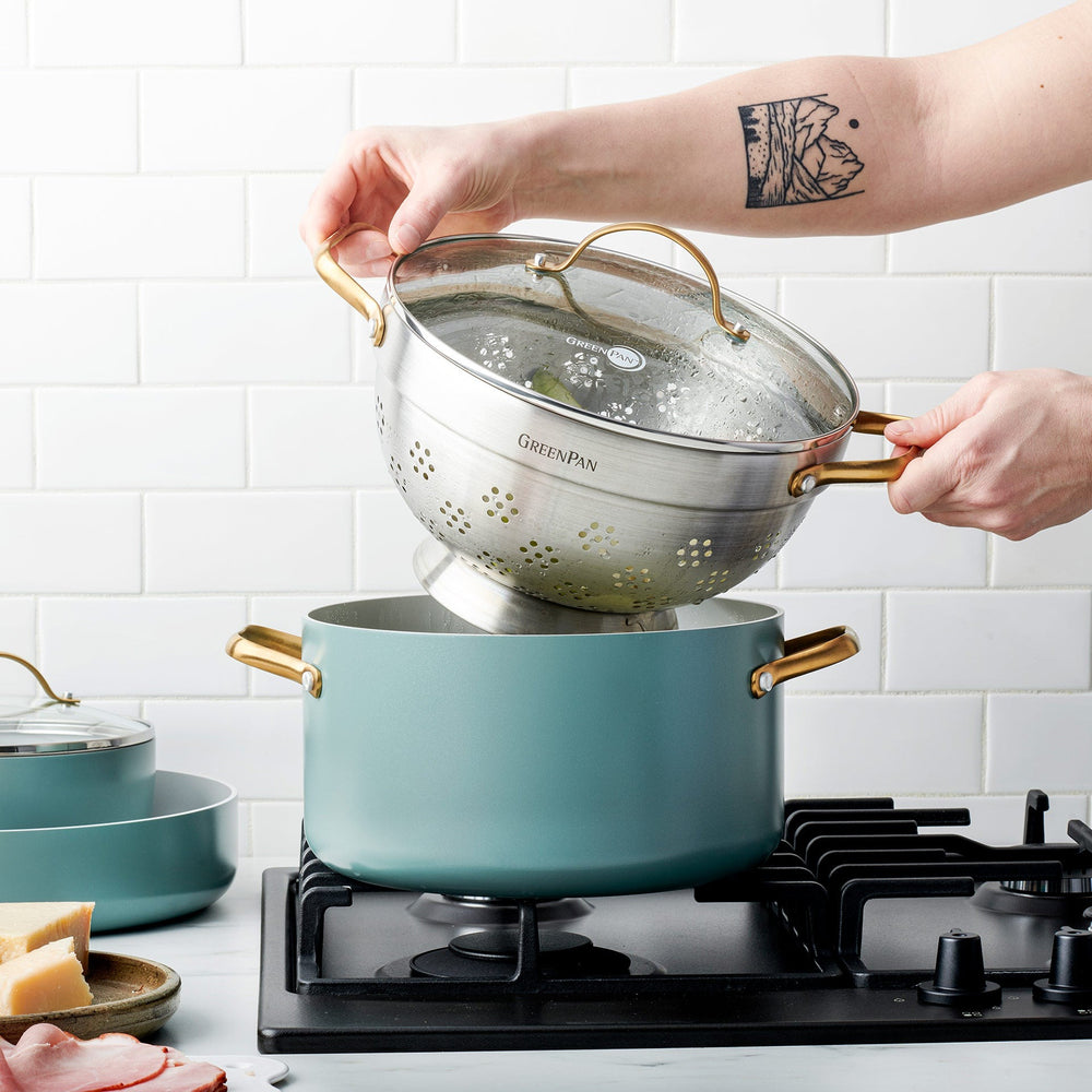 GreenPan Kookpan met Vergiet Padova Reserve Smokey Blue ø 24 cm / 5.7 Liter - sfeerbeeld 2