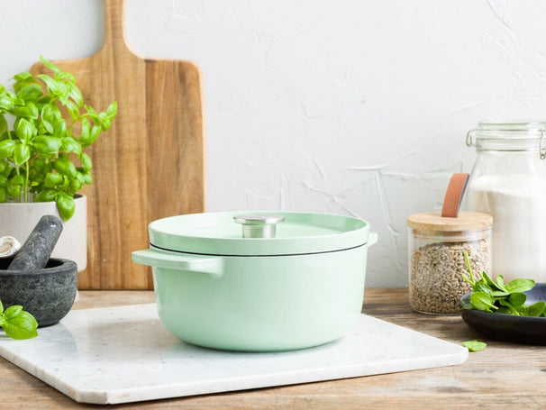 KitchenAid Braadpan Cast Iron Pistachio ø 22 cm / 3.3 Liter - geëmailleerde anti-aanbaklaag