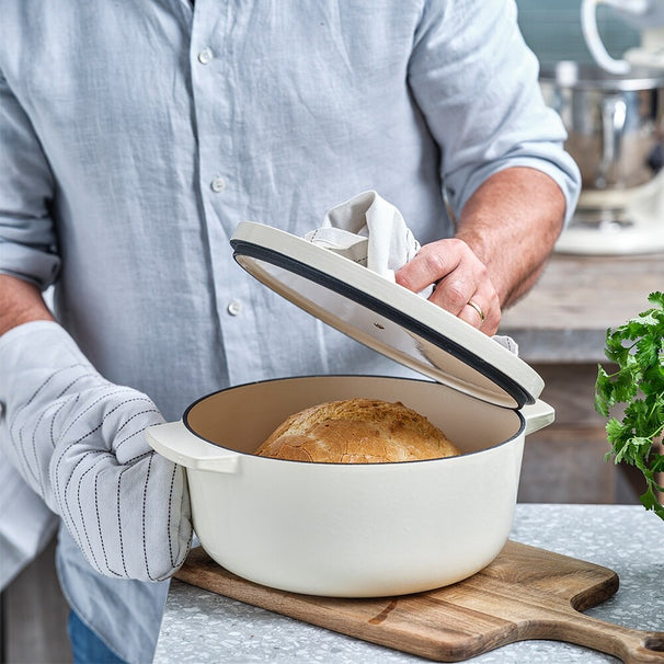 KitchenAid Braadpan Cast Iron Cream ø 26 cm / 5.2 Liter - geëmailleerde anti-aanbaklaag