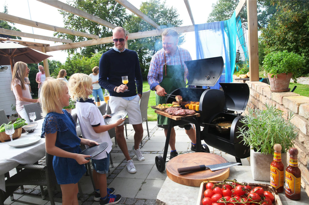 Landmann BBQ / Smoker Startersset Vinson 200 - met Houtskool & Aanmaakwokkels