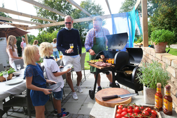 Landmann BBQ / Smoker Startersset Vinson 200 - met Houtskool & Aanmaakwokkels