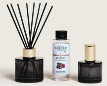 Maison Berger Giftset Duo Celebration - Geurstokjes 90 ml & Roomspray 50 ml - Hypnotic Oud - geurstokjes, navulling + roomspray