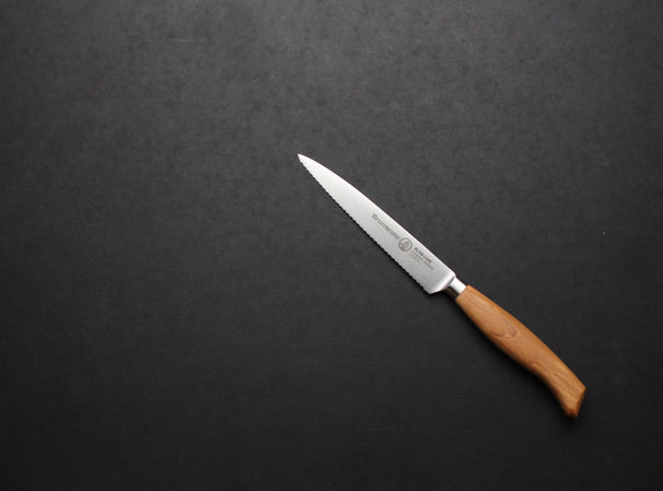 Messermeister Tomatenmes Gekarteld Oliva Luxe Olijfhout 13 cm