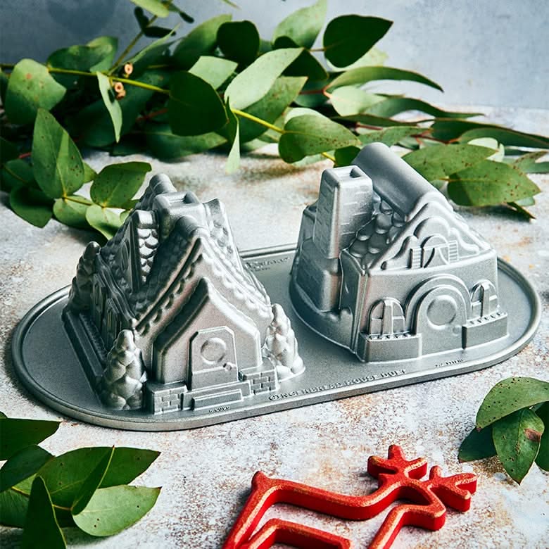 Nordic Ware Cakevorm Gingerbread House Duet Zilver - Gietaluminium - 32 x 17 cm