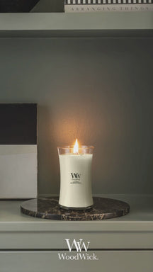 WoodWick Geurkaars Ellipse Patchouli Crème - 9 cm / 19 cm - Geurkaars in Glas - Houten Lont